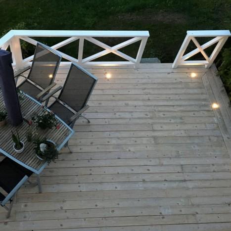 Spotter på terrasse