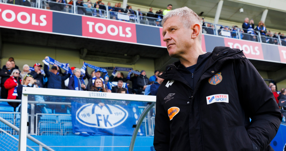 Aalesunds trener i 2023 Lars Arne Nilsen under eliteseriekampen i fotball mellom Molde og Aalesund på Aker Stadion.