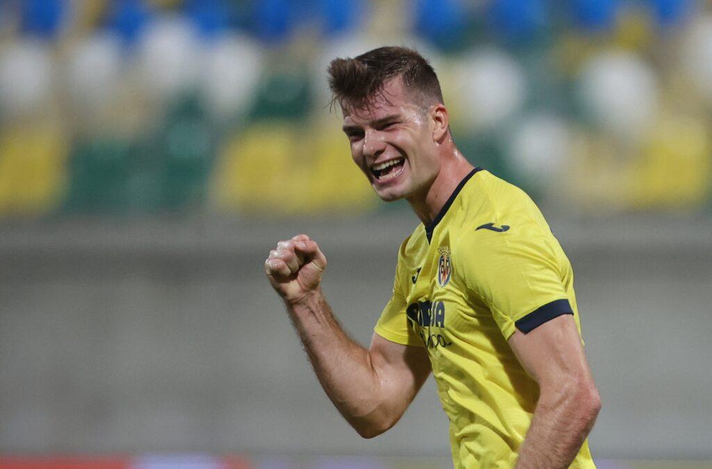 Alexander Sørloth på vei bort fra Villarreal.