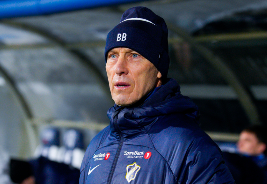 Haugesund 20231203. Trener Bob Bradley før eliteseriekampen i fotball mellom FK Haugesund og Stabæk på Haugesund Sparebank Arena.