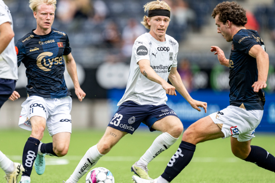 Stavanger 20240713. Kristiansunds Heine Bruseth under eliteseriekampen i fotball mellom Viking og Kristiansund på SR-bank arena i Stavanger