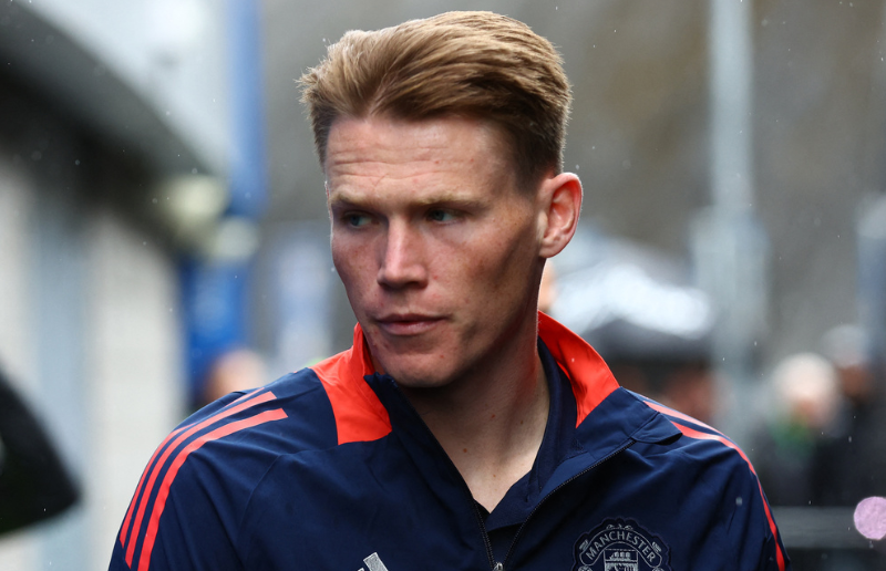 Soccer Football - Premier League - Brighton & Hove Albion v Manchester United - The American Express Community Stadium, Brighton, Britain - August 24, 2024 Manchester United's Scott McTominay arrives before the match 