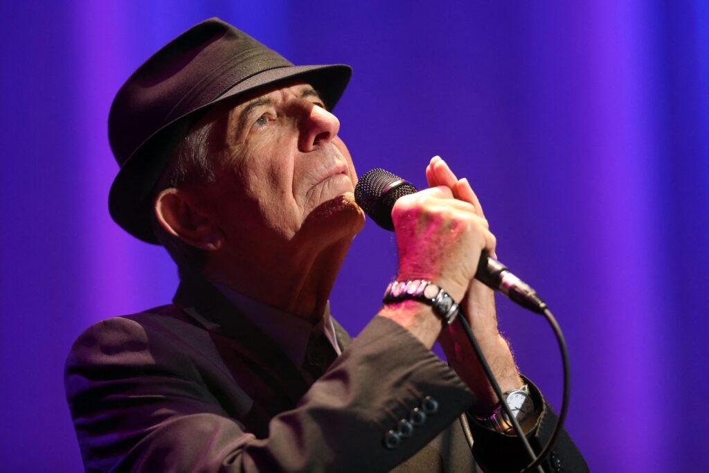 Leonard Cohen bodde deler av livet på den greske øya Hydra. Der ble mye av hans musikk til