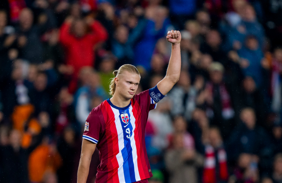 Oslo 20240909. Norges Erling Braut Haaland jubler etter 2-1 målet under fotballkampen i Nations League mellom Norge og Østerrike på Ullevaal Stadion. 