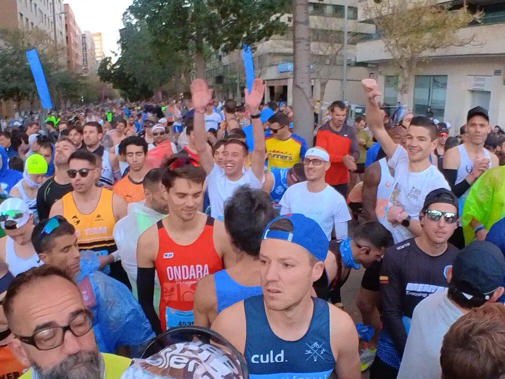 Ved starten på Valencia Marathon.