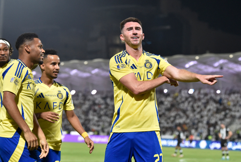 Soccer Football - Saudi Pro League - Al Shabab v Al Nassr - Al-Shabab Club Stadium, Riyadh, Saudi Arabia - October 18, 2024 Al Nassr's Aymeric Laporte celebrates scoring their first goal 
