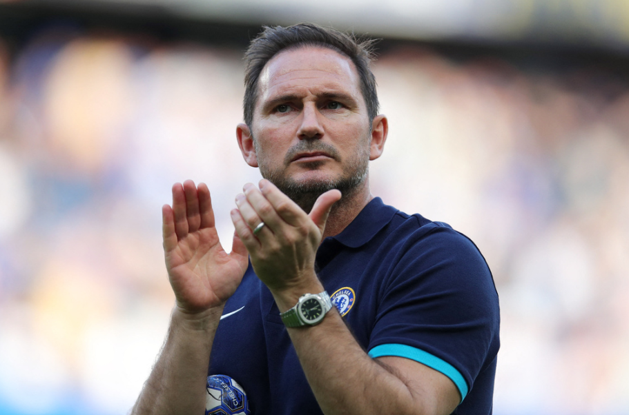 Soccer Football - Premier League - Chelsea v Newcastle United - Stamford Bridge, London, Britain - May 28, 2023 Chelsea manager Frank Lampard applauds fans during the lap of appreciation after the match