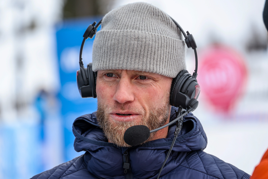 Lillehammer 20240323. Ekspertkommentatorer Martin Johnsrud Sundby i langrenn skøyting i OL-løypene rundt Birkebeineren skistadion under Norgesmesterskapet.