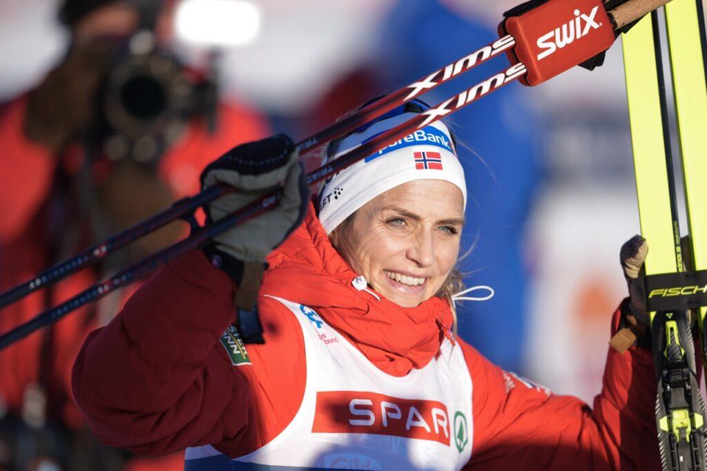 : Therese Johaug smiler etter å ha konkurrert i 10 km klassisk langrenn på Beitostølen.