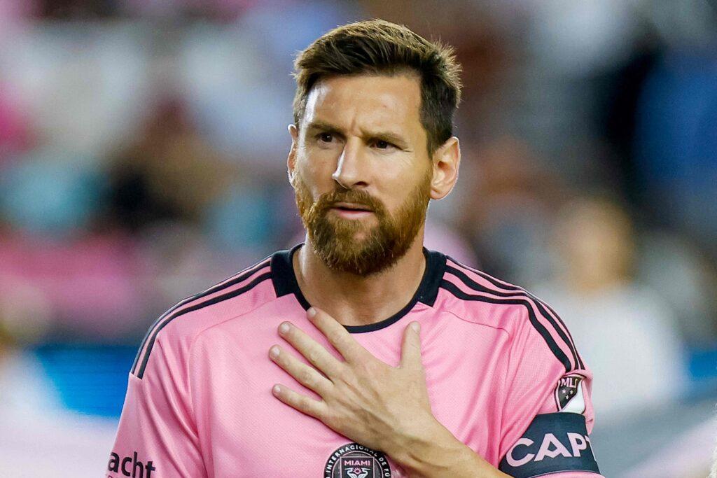 Lionel Messi reagerer under en kamp mellom Inter Miami og Atlanta United FC i Major League Soccer (MLS) Eastern Conference semifinale.