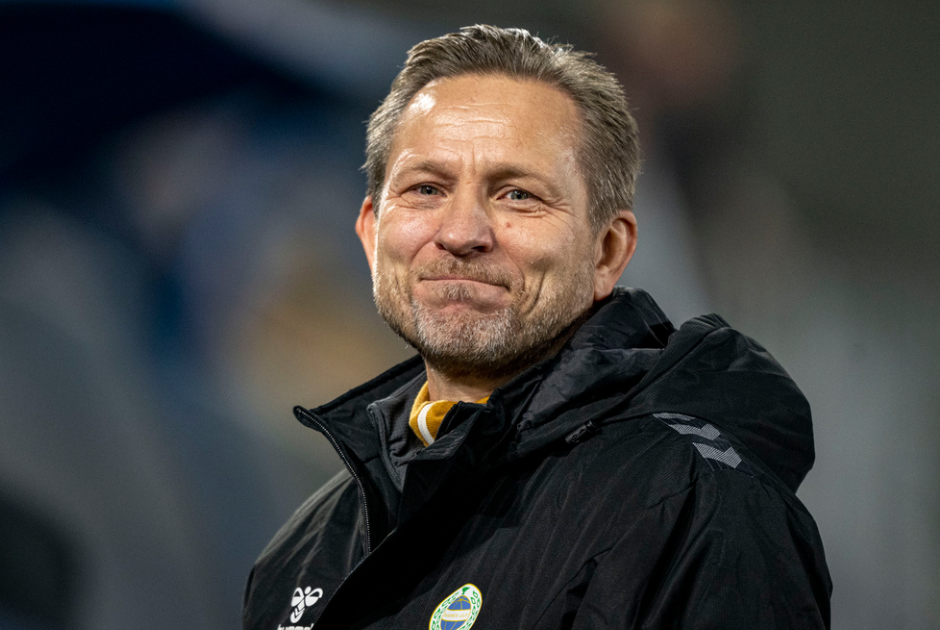 Stavanger 20241030. Sandnes Ulftrener Steinar Nilsen før NM menn semifinale mellom Sandnes Ulf og Molde på Østerhus arena i Sandnes.