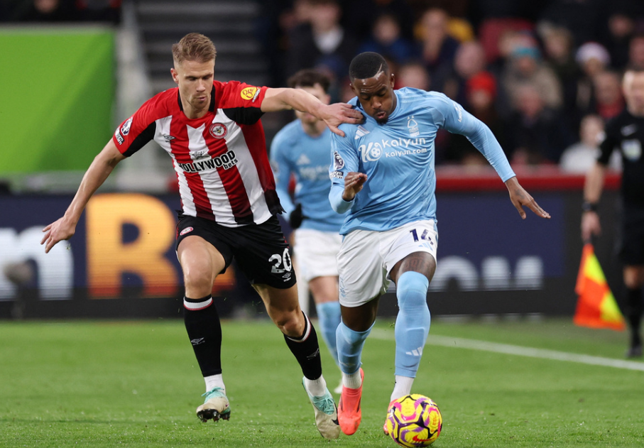 Soccer Football - Premier League - Brentford v Nottingham Forest - GTech Community Stadium, London, Britain - December 21, 2024 Brentford's Kristoffer Ajer in action with Nottingham Forest's Callum Hudson-Odoi