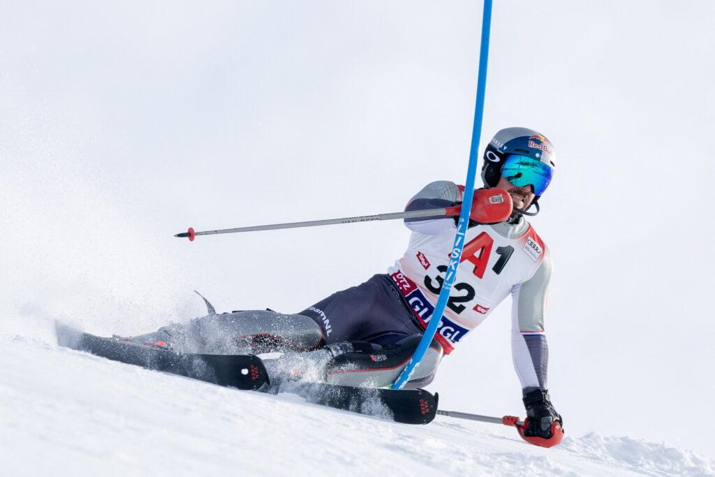 Marcel Hirscher fra Nederland konkurrerer i verdenscupens slalåmrenn i Hochgurgl, Østerrike, 24. november 2024.