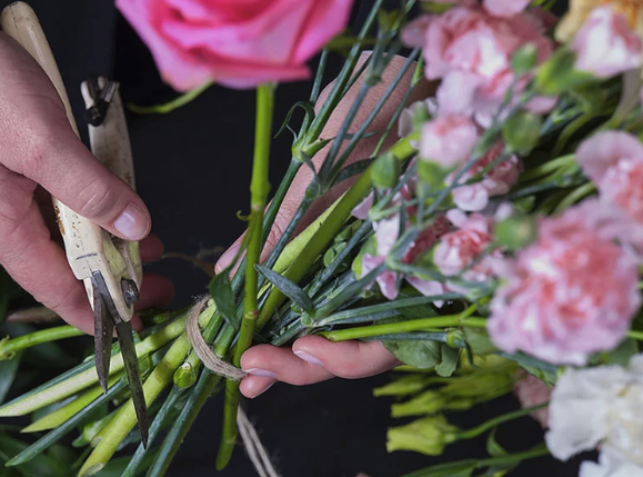 Bukett med sesongens blomster