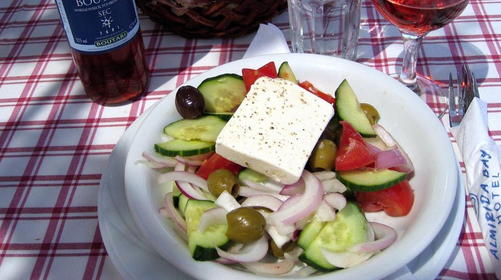 Batteri resistenti in Italia e Grecia: – Potrebbe significare che dovresti evitare l’insalata greca