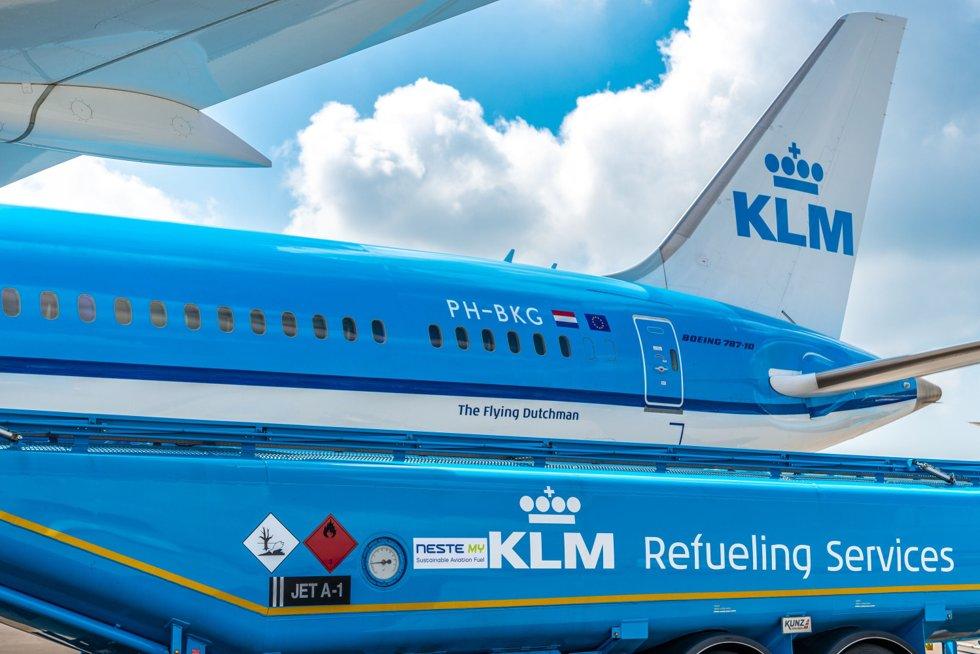 Per ora, si chiama ancora SAF, insieme al normale carburante per aerei JET a-1, utilizzato nei serbatoi di KLM, in attesa di alternative più sostenibili come idrogeno ed elettricità.  Immagine: KLM