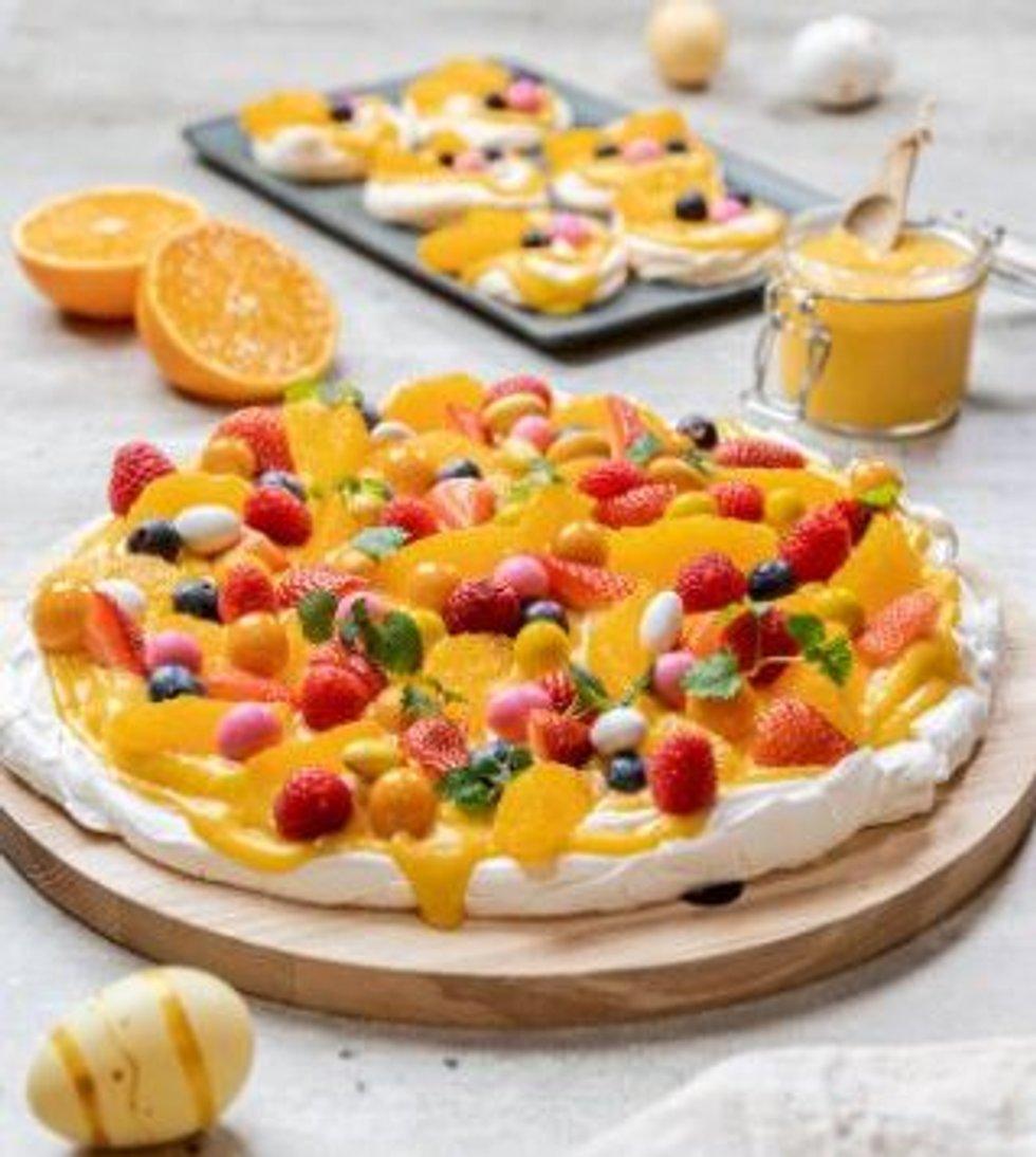 An Easter variant of the famous pavlova