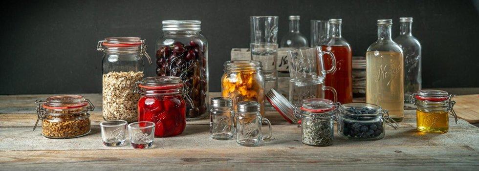 Glass jar for storage: Norgesglasset's beautiful glasses can hold both wet and dry, and look beautiful when placed on a table full of cookies.