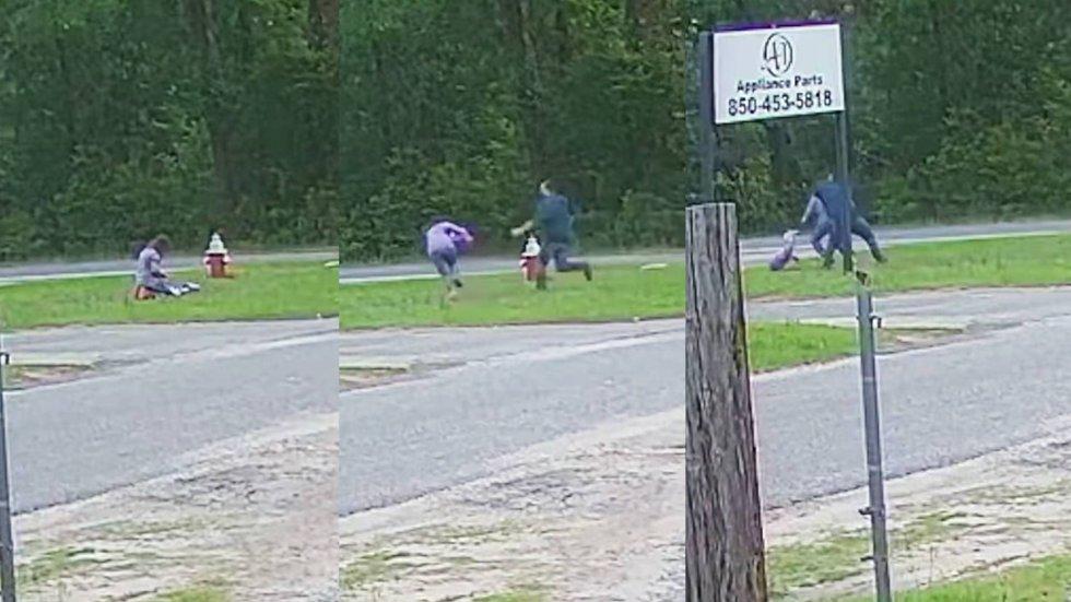 The photo shows a 30-year-old criminal attacking and trying to abduct 11-year-old Alyssa.  Photo: Escambia County Sheriff's Office