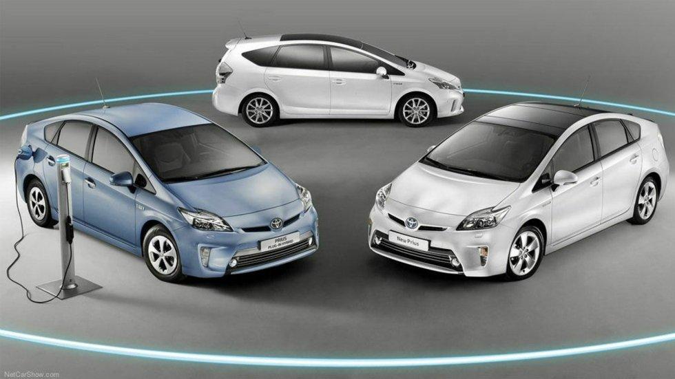 With the third generation, Toyota has expanded the Prius model range with a seven-seater and a rechargeable variant.