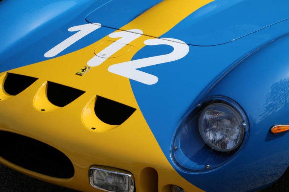 Swedish Racing Pride: ogni esperto Ferrari identifica la 250 GTO solo dai dettagli sulla parte anteriore e le 36 auto sono ancora più uniche con alcuni colori da corsa svedesi.  Foto: Ivar Engerud / Finansavisen