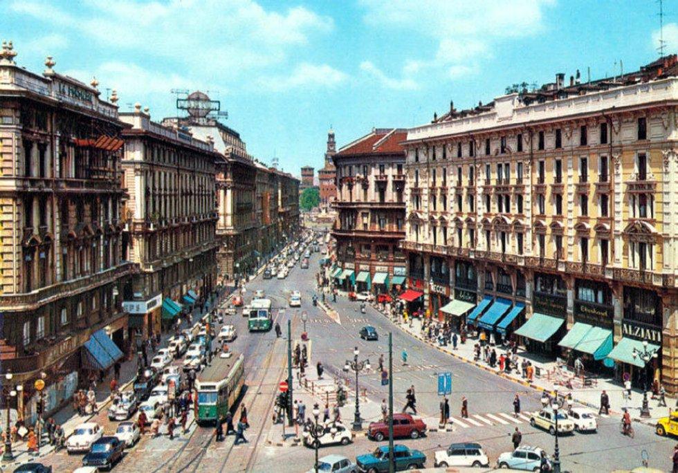 Via Dante a Milano negli anni '60.  Nel corso degli anni ’60 e ’70, l’Italia è stata testimone 