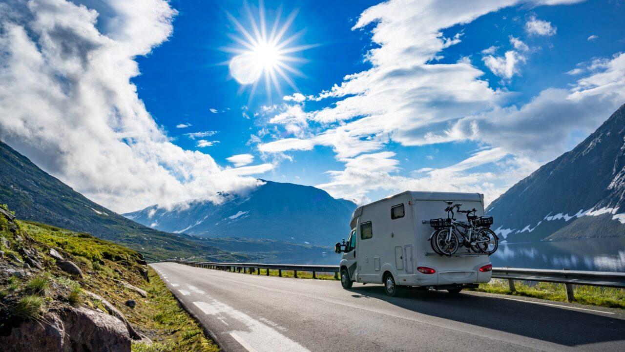 Reis på campingferie i vakre Norge. Her er de 10 beste campingplassene i Norge.