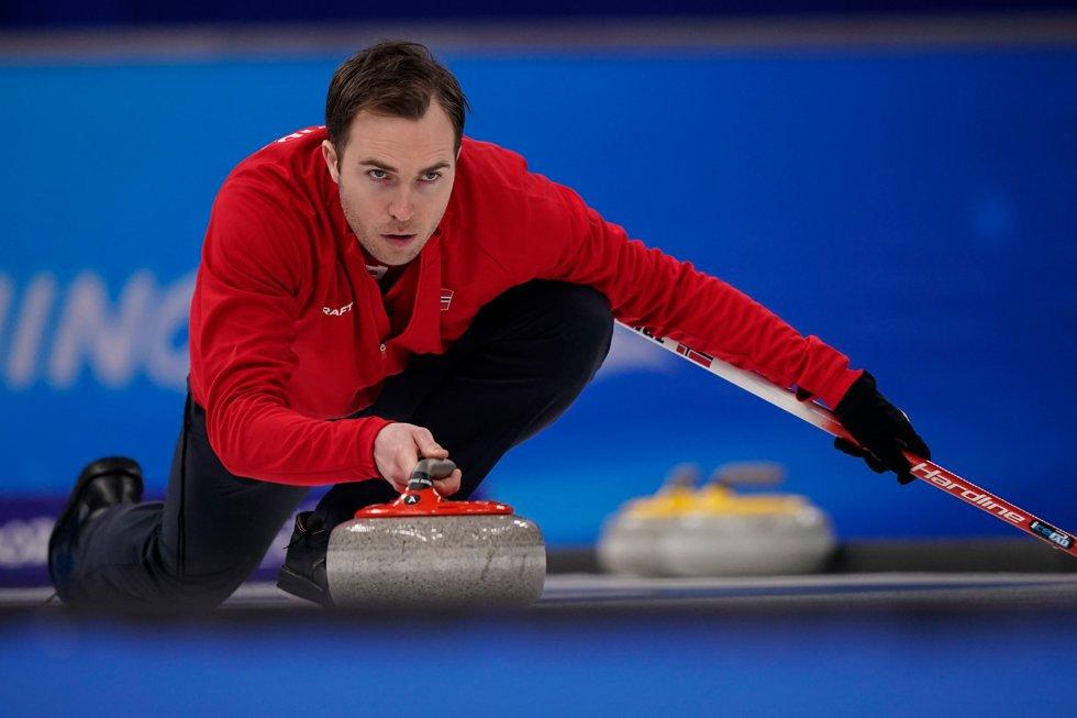 I ragazzi di curling hanno finito con una vittoria – non hanno ricevuto aiuto e sono usciti