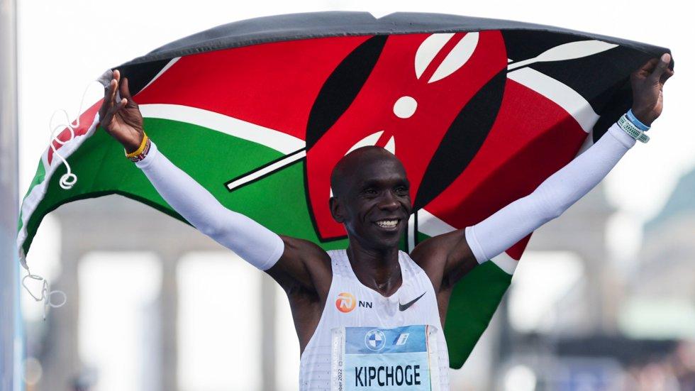 Eliud Kipchoge runs to world record at Berlin Marathon