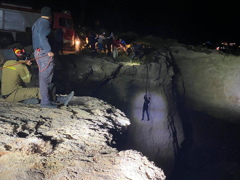 Almeno 15 morti quando due barconi con a bordo migranti sono affondati al largo della Grecia