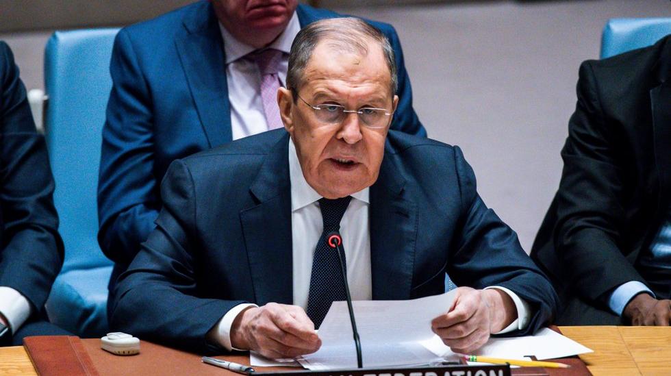 Russian Foreign Minister Accuses US of Providing Ukraine with Old Weapons: Claims Military Aid Used for Profit and Preparation for War