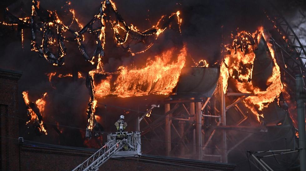 Grand incendie à Liseberg à Göteborg