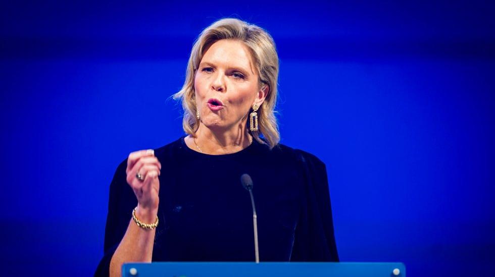Listhaug comes out strongly against the conservatives at the Frp's national meeting