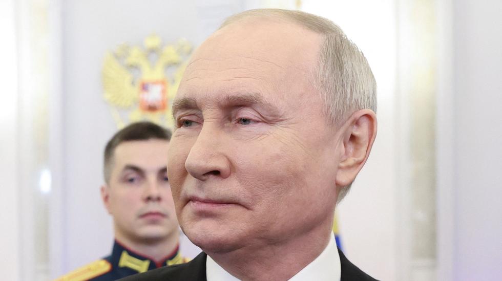 The mysterious absence of Vladimir Putin: fewer appearances and tight security