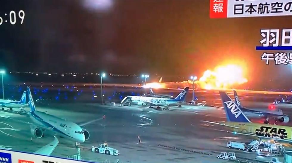 379 personnes évacuées d’un avion en feu au Japon – cinq à bord des avions des garde-côtes n’ont pas été retrouvés