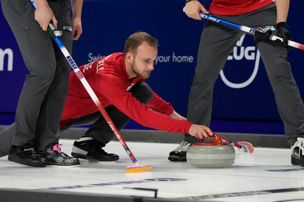 Wins and losses for curling boys in WC