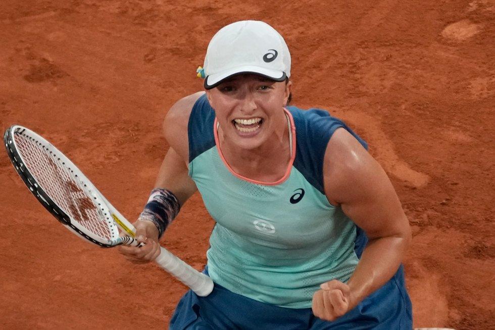 Swiatek excels in Roland Garros final – wins second Grand Slam