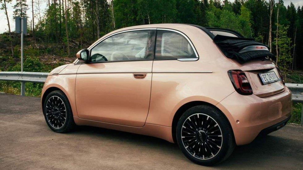 Testata: Fiat 500E La Primera Cabriolet: forse l’auto elettrica più magica del mondo