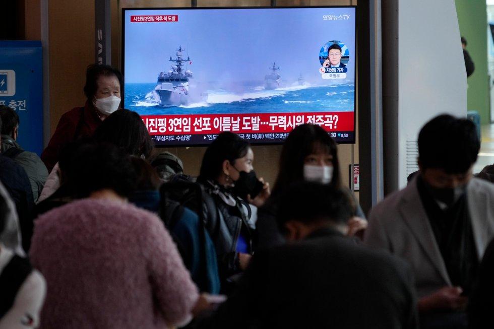 South Korea and North Korea exchanged warning shots at sea