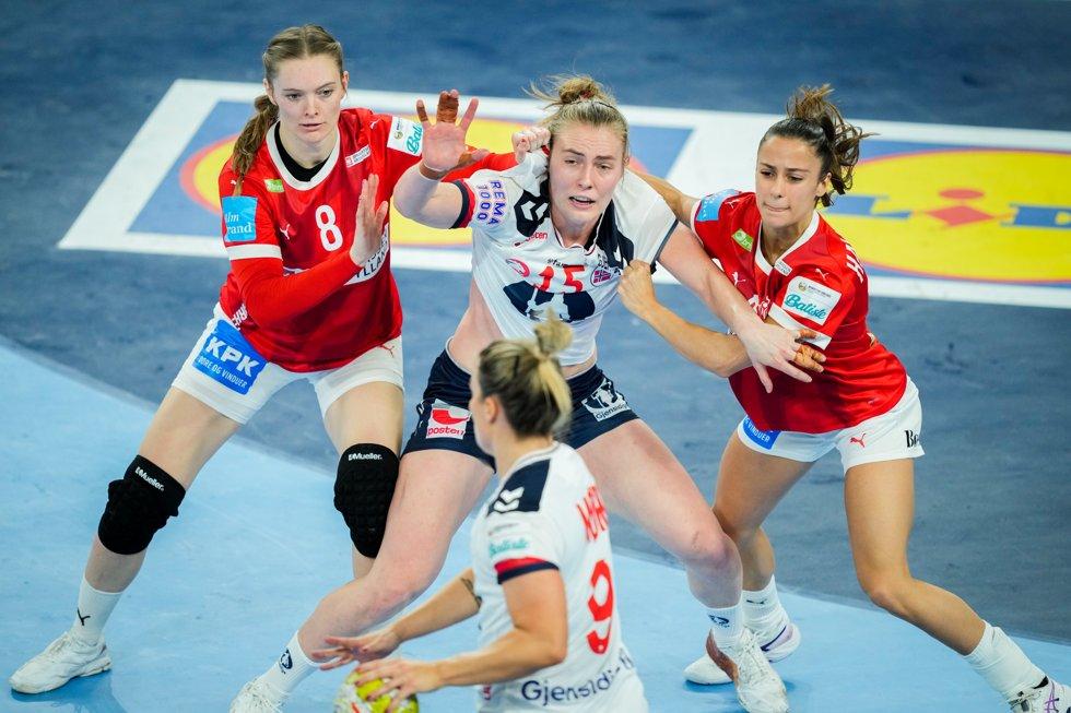 Norway met France in the semifinals of the European Handball Championship – losing 29-31 to Denmark